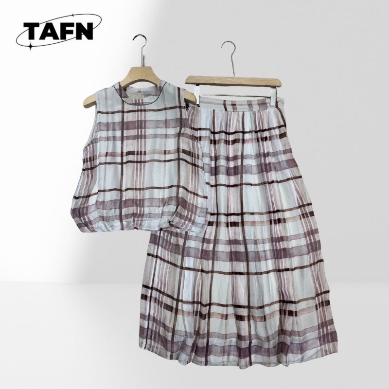 Conjunto Elegante Feminino em  - Midi Skirt Floral avaliação e preço